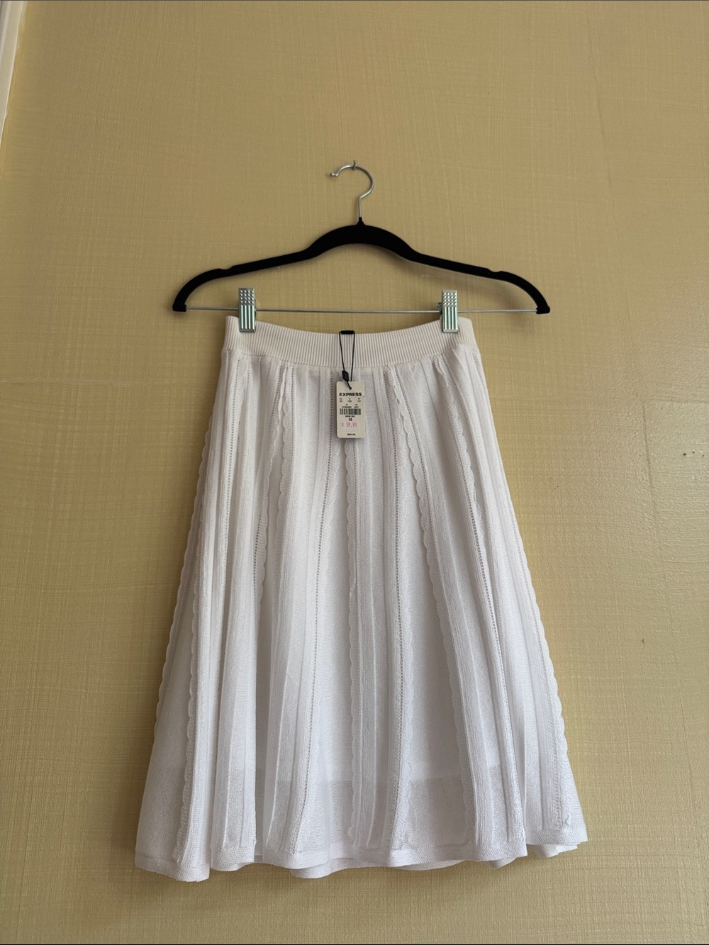 New Express White knit Skirt size XS